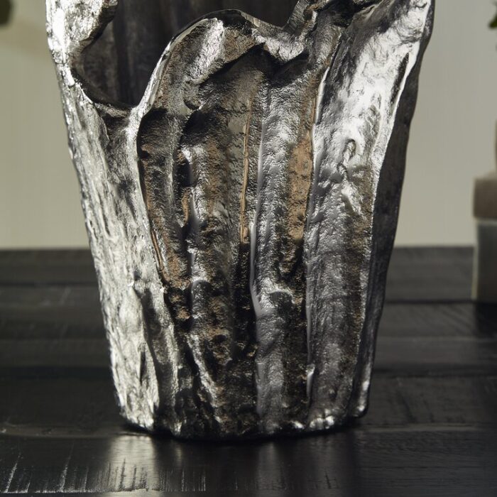 Candelora Aluminum Table Vase - Chic Decora