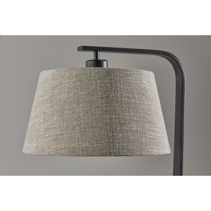 Jasiah Metal Arched Lamp - Chic Decora