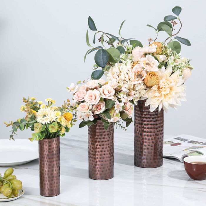 Metal Table Vase - Chic Decora