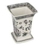 Deshka Urn - Chic Decora