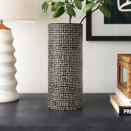 Vaila Ceramic Table Vase - Chic Decora