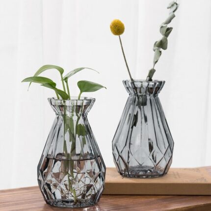 VillaGrove Glass Table Vase - Chic Decora