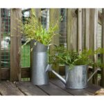 Virdi Metal Table Vase - Chic Decora