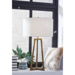 Appy Metal Table Lamp - Chic Decora