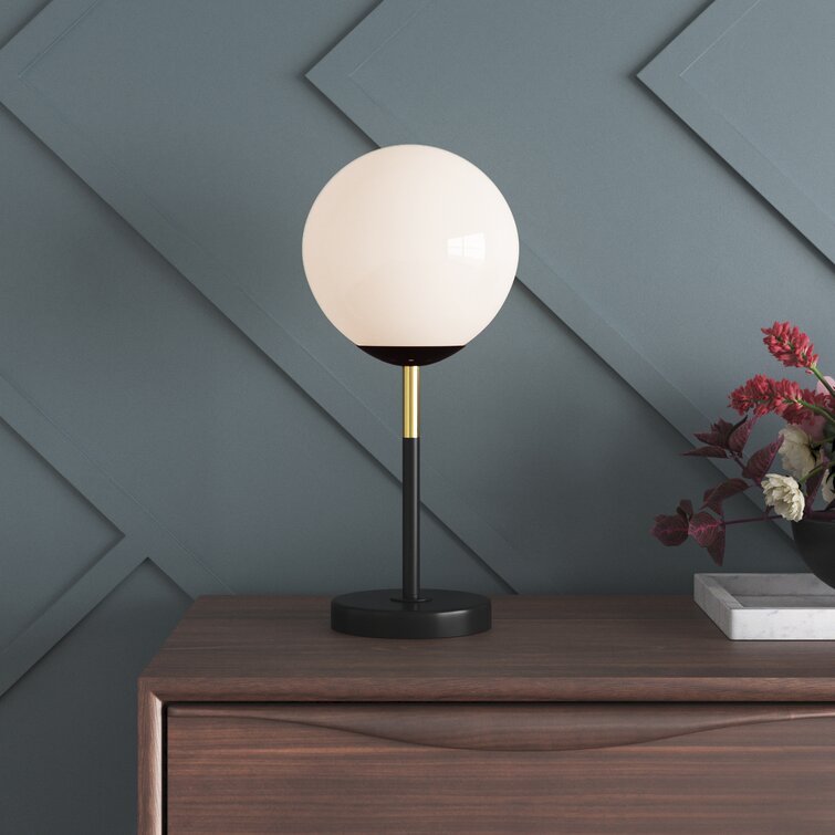 Alceme Metal Table Lamp - Chic Decora