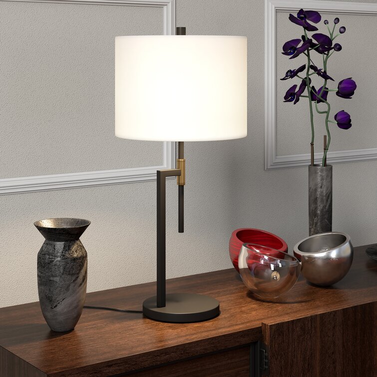 Bessellieu Metal Table Lamp - Chic Decora