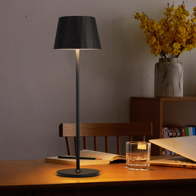 Wenham Adjustable Metal Table Lamp - Chic Decora