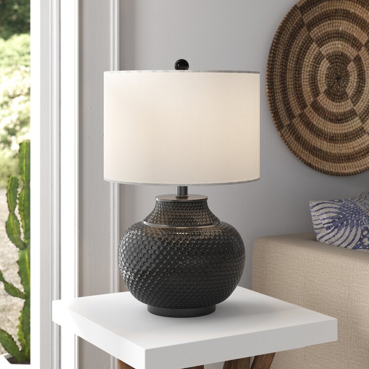 Daigre Resin Accent Lamp - Chic Decora