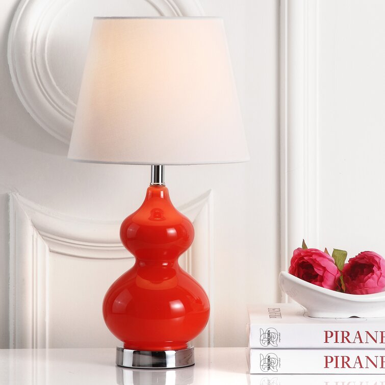 Carmona Resin Table Lamp - Chic Decora