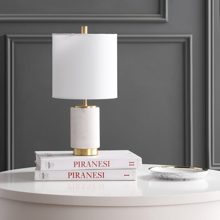 Artoria Resin Table Lamp - Chic Decora