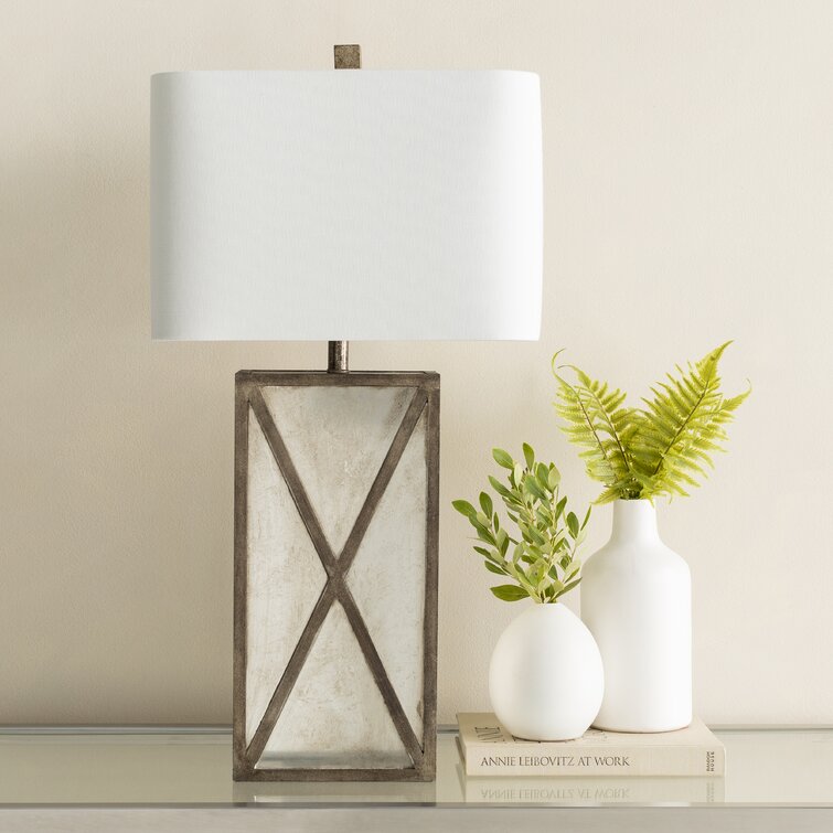 Alesso Metal Table Lamp - Chic Decora