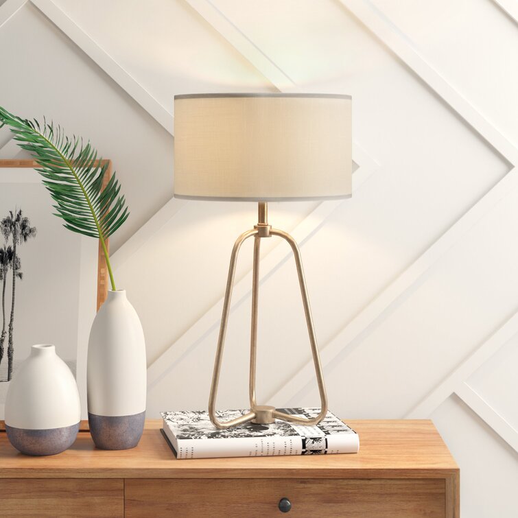 Zachary Resin Table Lamp - Chic Decora