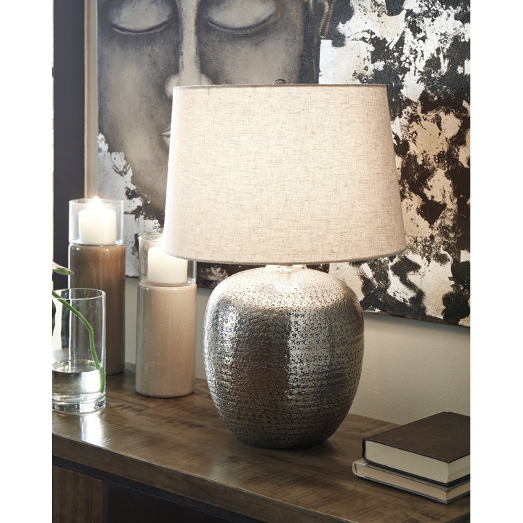 Shively Metal Table Lamp - Chic Decora