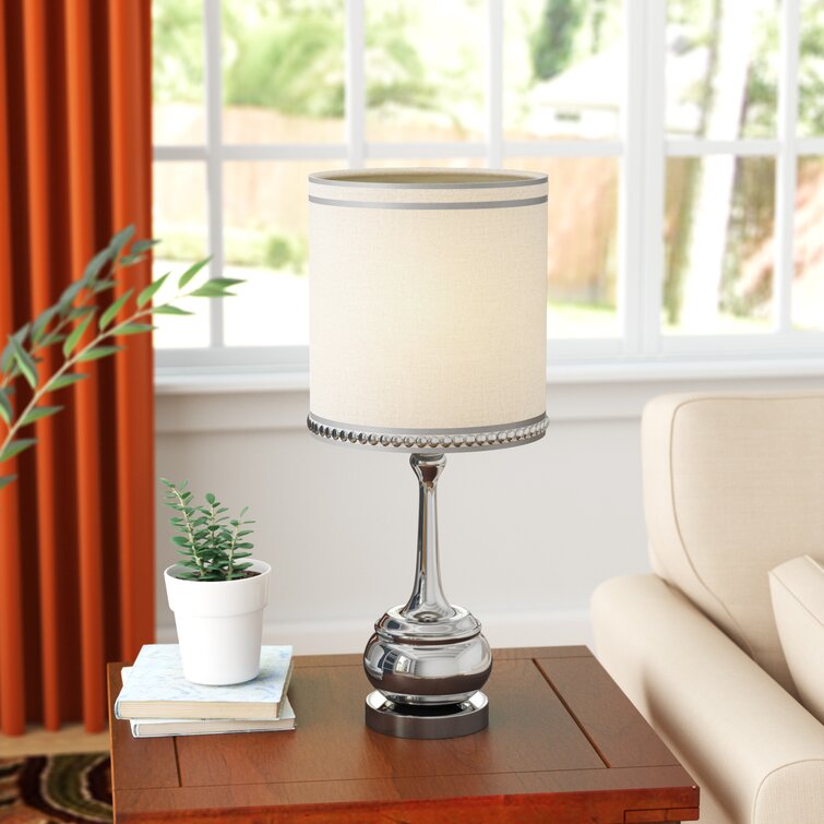 Wallin Metal Table Lamp - Chic Decora