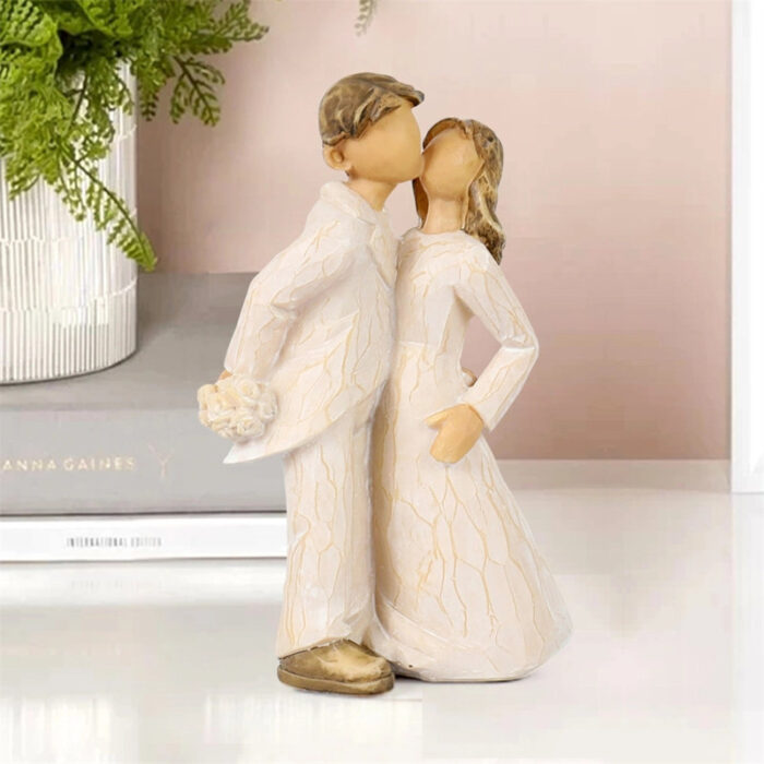 Aeliana People Figurines & Sculptures - Chic Decora