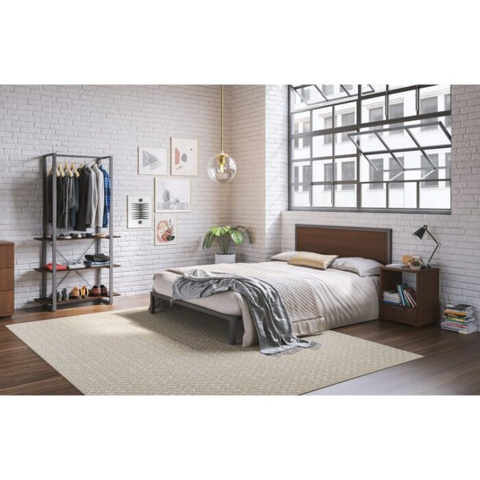 Altoona Metal Platform Bed - Chic Decora