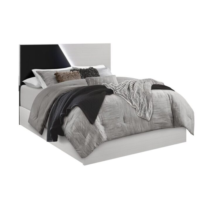 Alyisa Standard Bed - Chic Decora