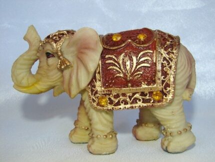 Lewter Animals Figurines & Sculptures - Chic Decora