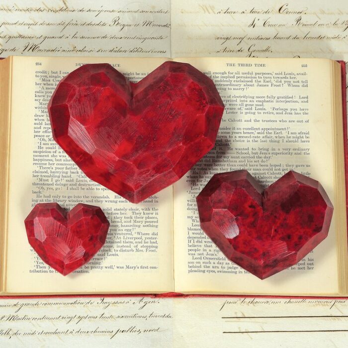 Bercut Paperweight Soapstone Heart - Chic Decora