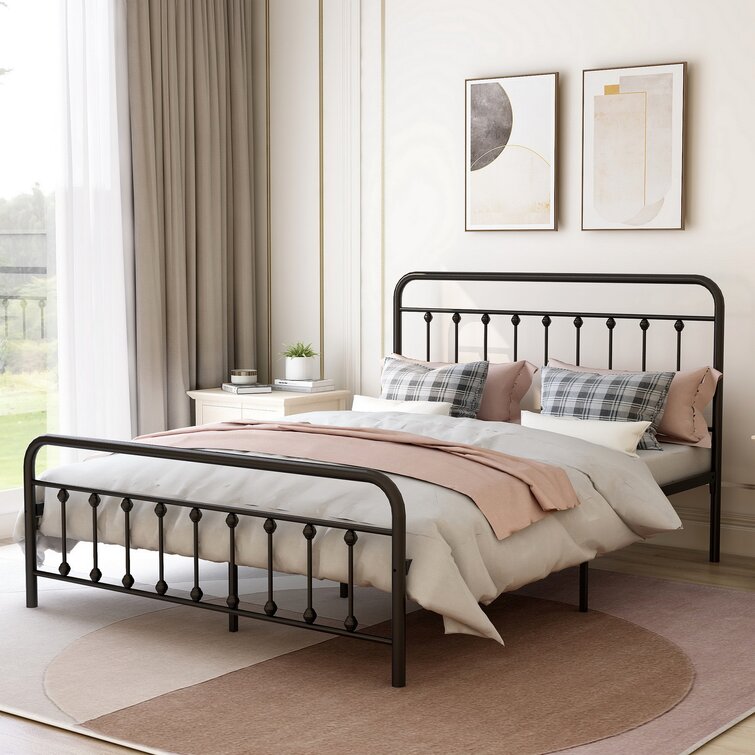 Aldiana Metal Spindle Bed - Chic Decora