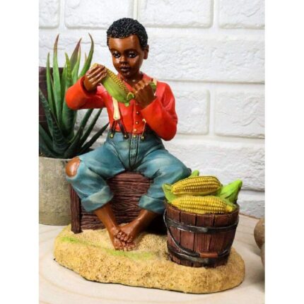 Jonesha People Figurines & Sculptures - Chic Decora