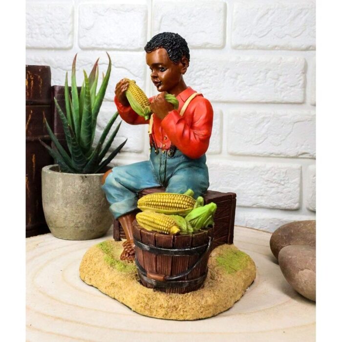 Jonesha People Figurines & Sculptures - Chic Decora