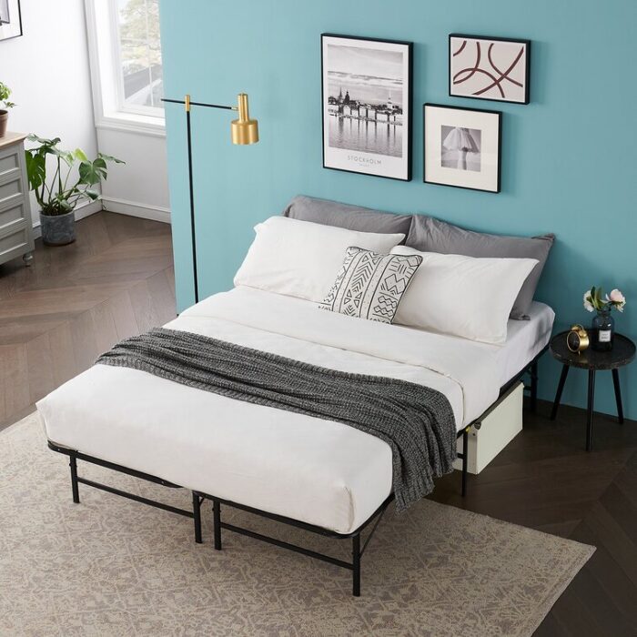 Metal Platform Bed - Chic Decora