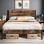 Parishay Standard Metal Bed - Chic Decora