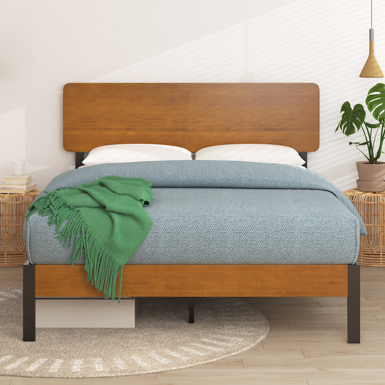 Sarette Metal Platform Bed - Chic Decora