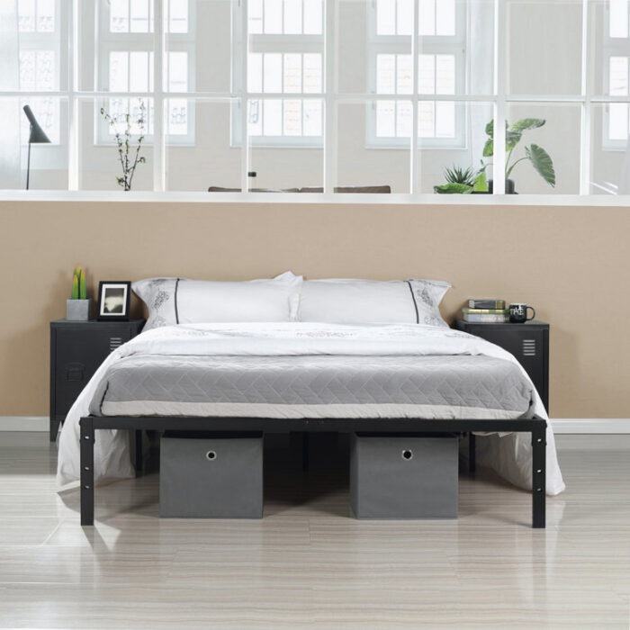 Waleria Metal Bed - Chic Decora