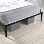 Waleria Metal Bed - Chic Decora