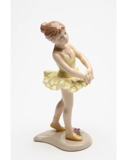 Faulks People Figurines & Sculptures - Chic Decora