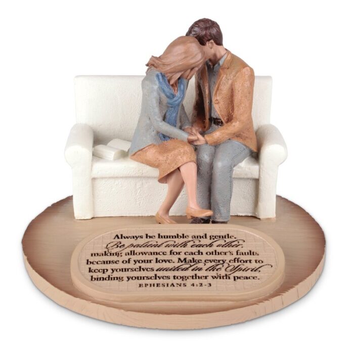 Desktop Scultpure Praying Couple - Chic Decora