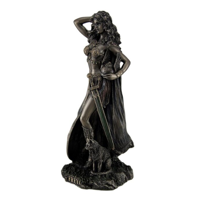 People Figurines & Sculptures - Chic Decora