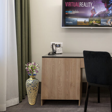 Casiodoro Handmade Metal Floor Vase - Chic Decora