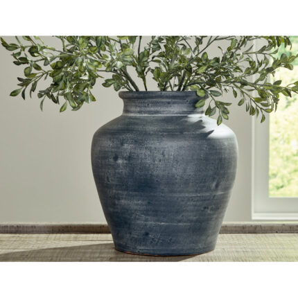 Keron Terracotta Table Vase - Chic Decora