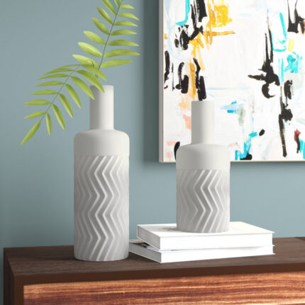Metal Table Vase - Chic Decora