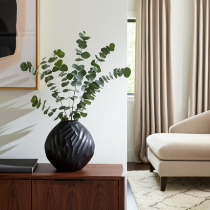 Phillippi Metal Glam Vase - Chic Decora