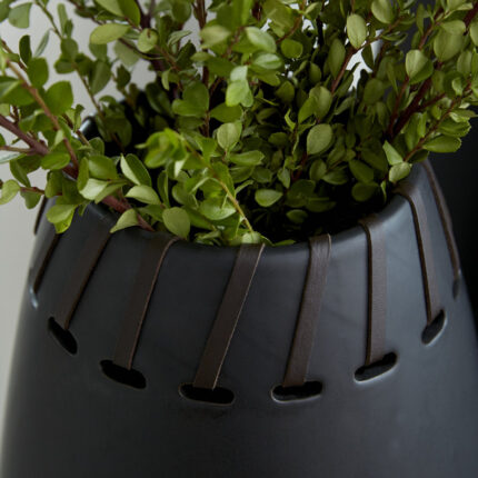 Shept Mallet Ceramic Table Vase - Chic Decora