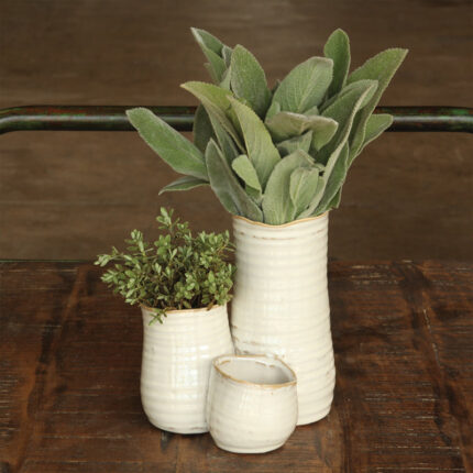 Traeshon Ceramic / Porcelain Table Vase - Chic Decora